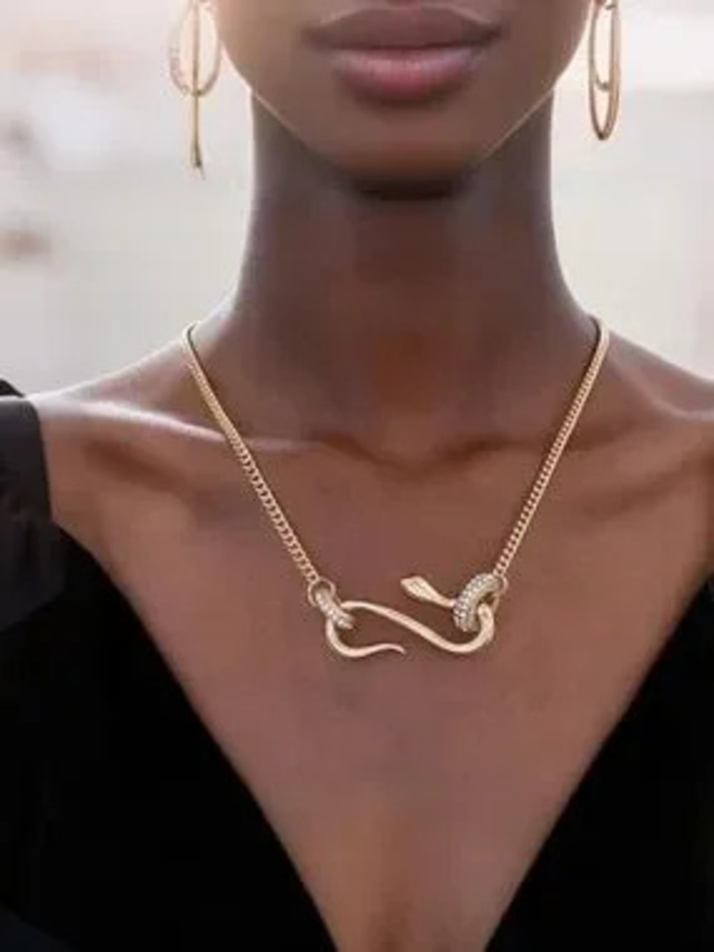 Sculptural Luxe Serpent Pendant Necklace